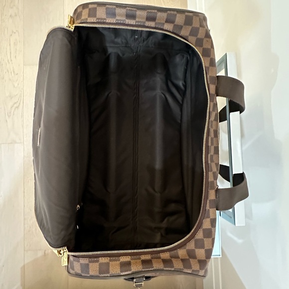 Louis Vuitton Damier Travel Bag on Wheels - Picture 6 of 8